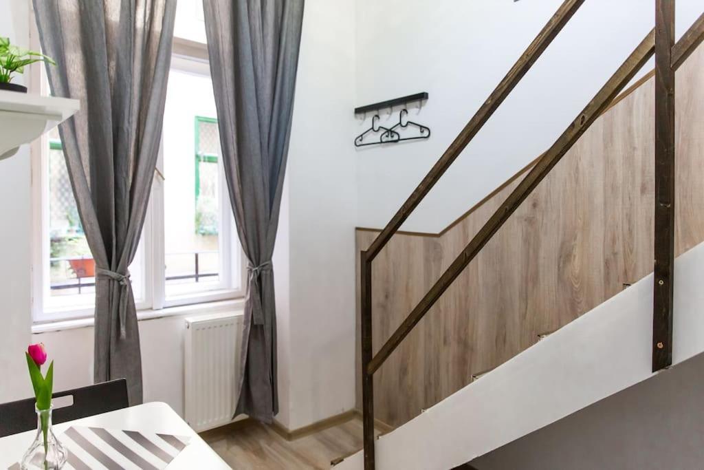 Апартаменты Central Budget Lofts Будапешт Экстерьер фото